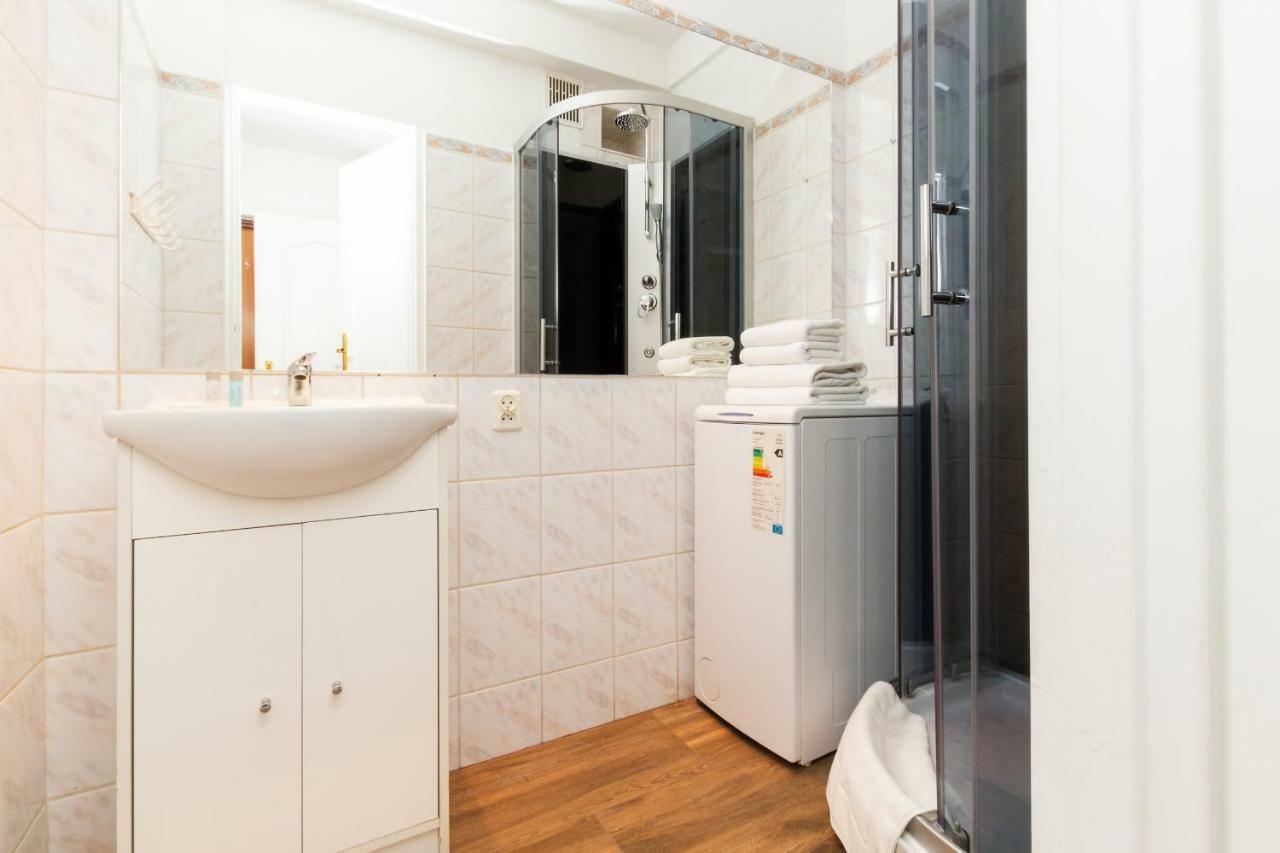 Apartments Gdansk Dworska By Noclegi Renters Extérieur photo